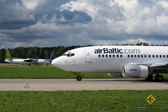 Boeing 737-53S